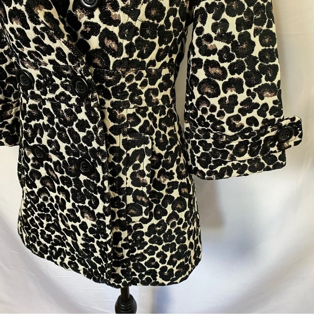 Forever 21 Leopard Animal‎ Print Jacket Size Small Double Breasted Collared